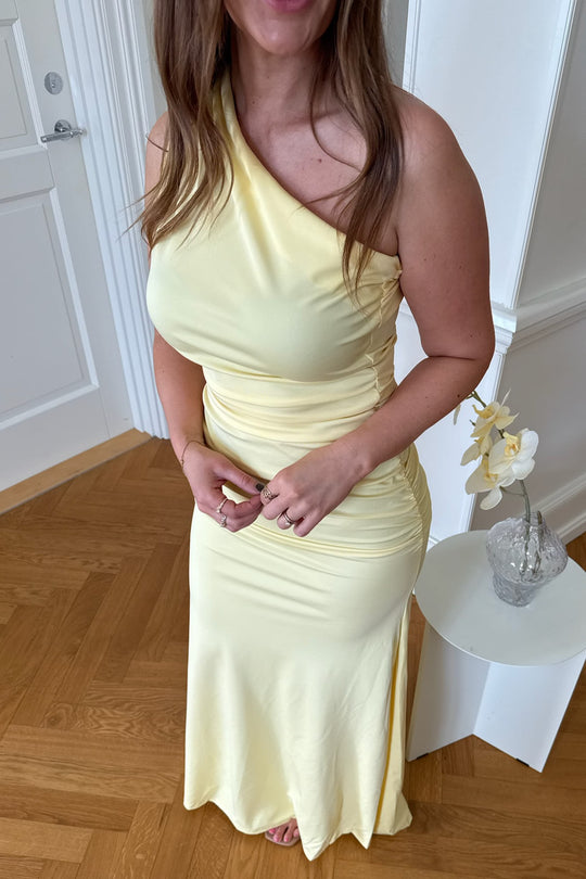 AndreaIC Maxi Jurk (Preorder del. week 24) - Geel