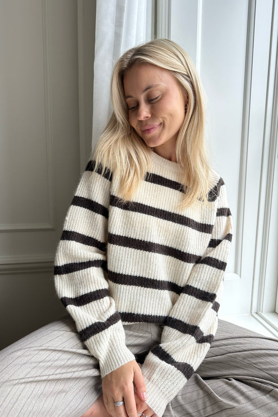 Asta Sweater (Preorder del. week 40) - Beige Bruin Gestreept